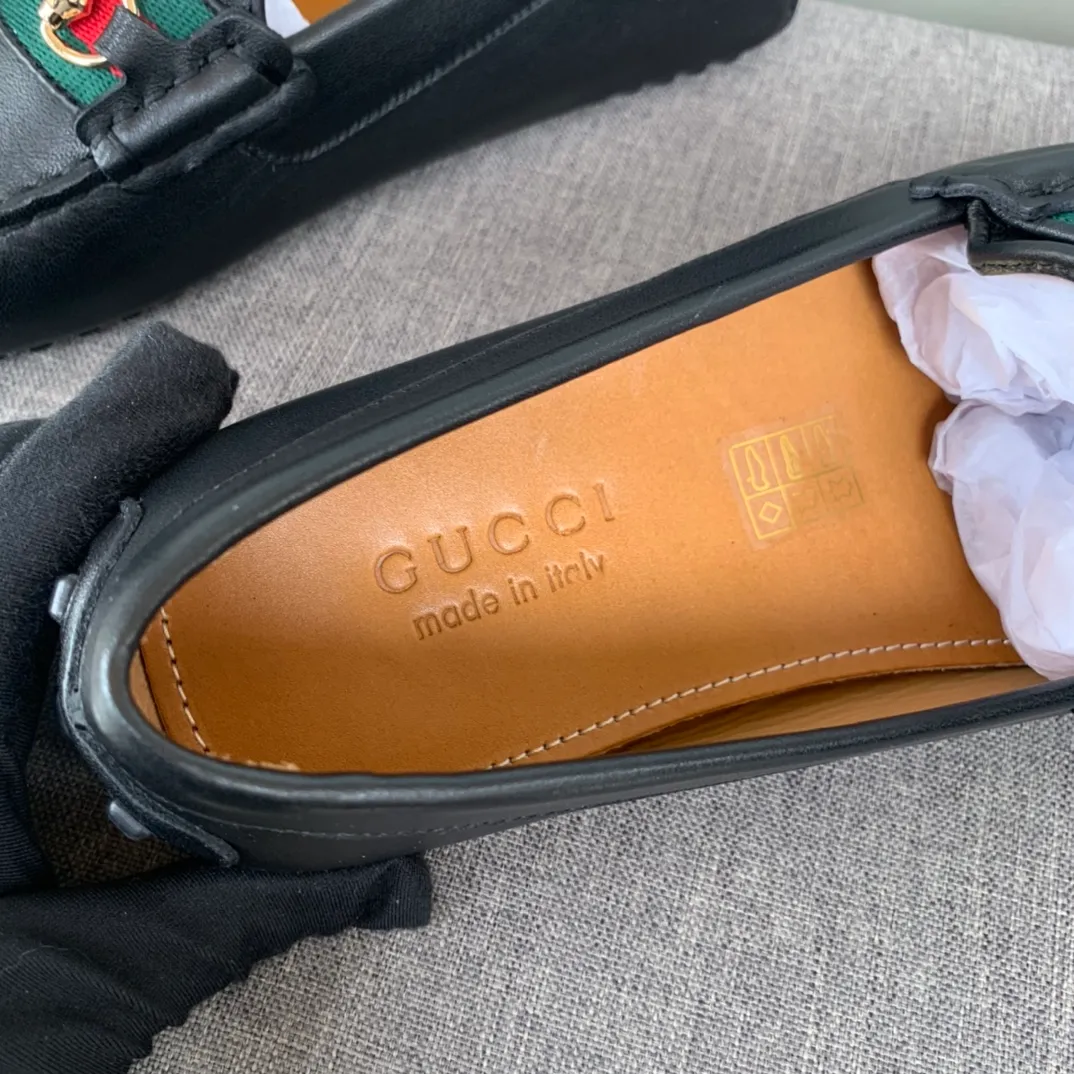 Batch 740💰[strong][strong][strong] Original order quality, new counter styles synchronized, Gucci counter new styles, handmade men's driving shoes, bean shoes, over-the-foot shoes, lazy shoes, exquisite hand-stitching, workmanship details comparable to counters, Italian imported cowhide, water-dyed cowhide lining, tree paste leather feet, sweat-absorbent and anti-odor, off-white, black, brown, 39-44 in large quantities in stock (38, 45 custom-made)